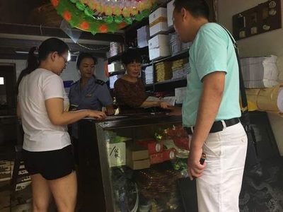 我县开展殡葬用品市场联合执法检查